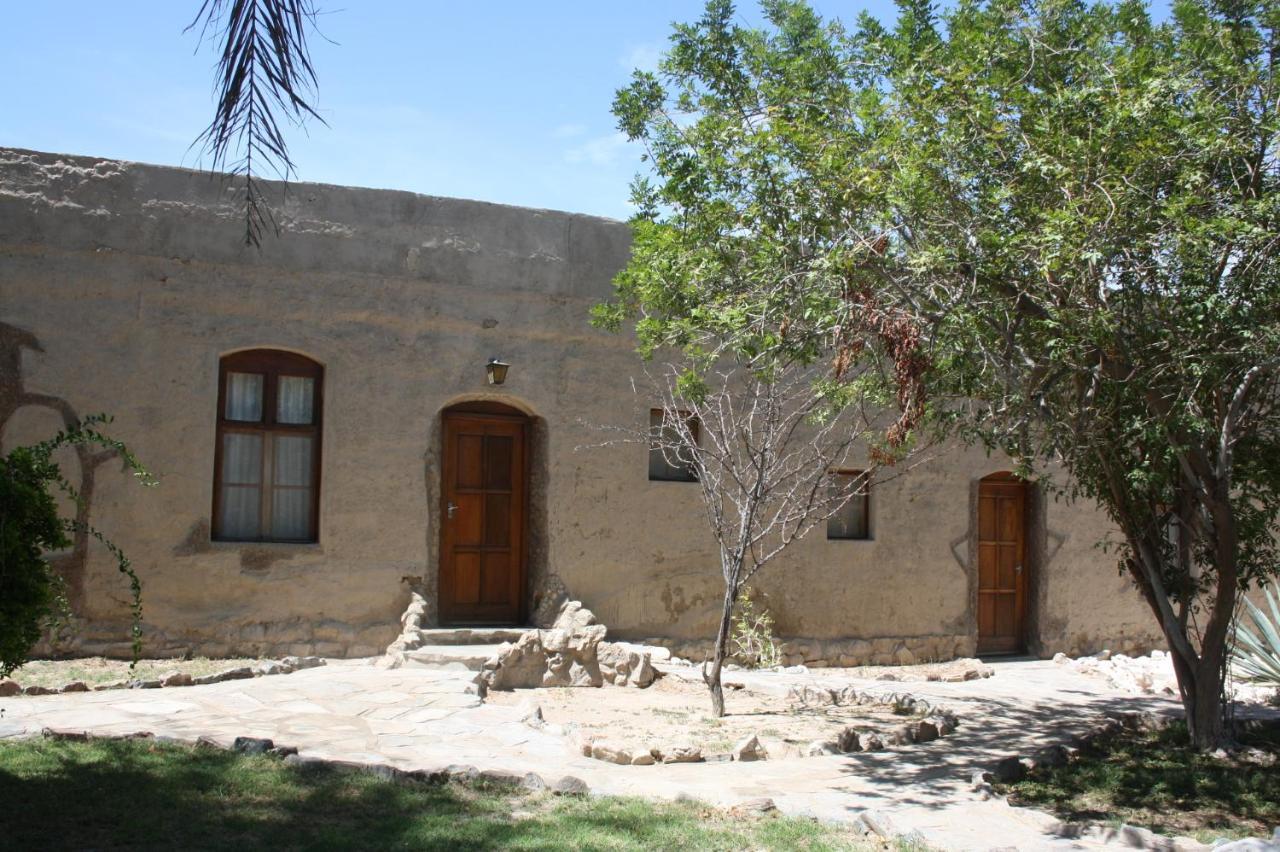 Fort Sesfontein Lodge & Safaris Exterior foto