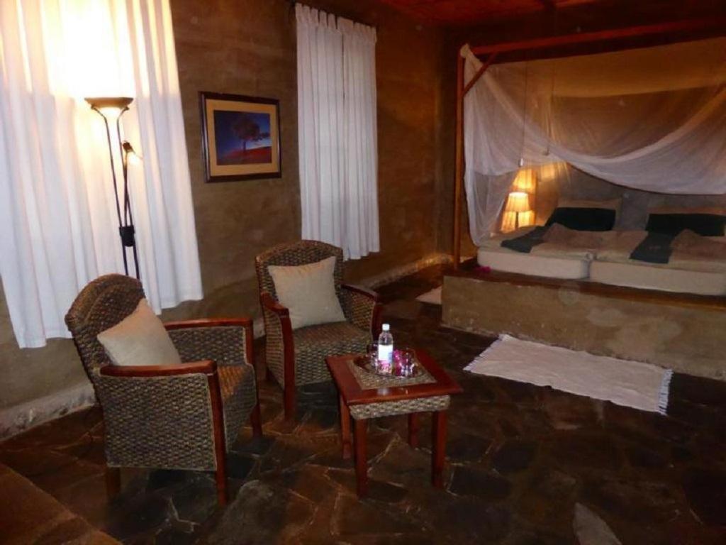 Fort Sesfontein Lodge & Safaris Exterior foto