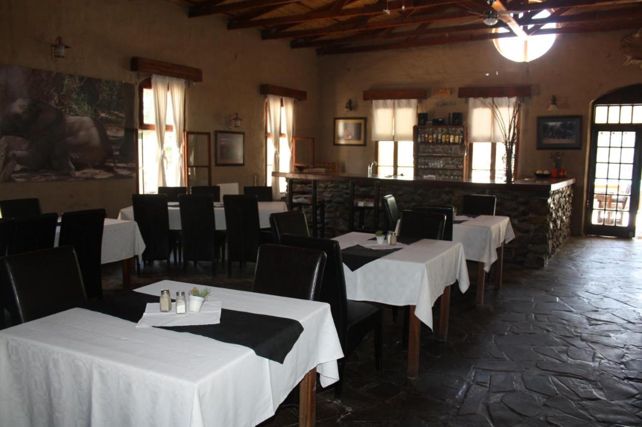 Fort Sesfontein Lodge & Safaris Exterior foto